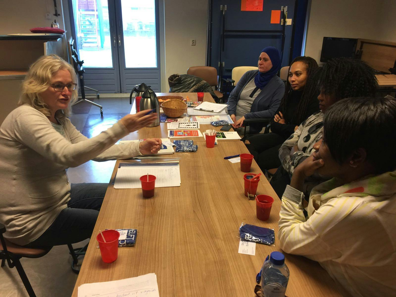 Koffie ochtend actief vrouw in wippolder 