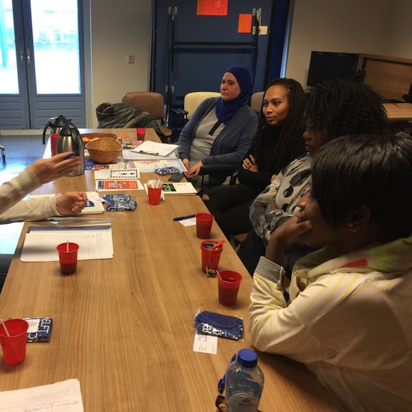 Koffie ochtend actief vrouw in wippolder