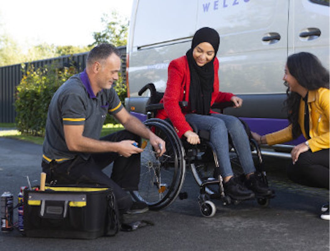 enkel zonsopkomst Alsjeblieft kijk Reparatie aan uw rolstoel of scootmobiel? Kom naar de Welzorg Servicebus |  in berichten op WijWijchen.nl