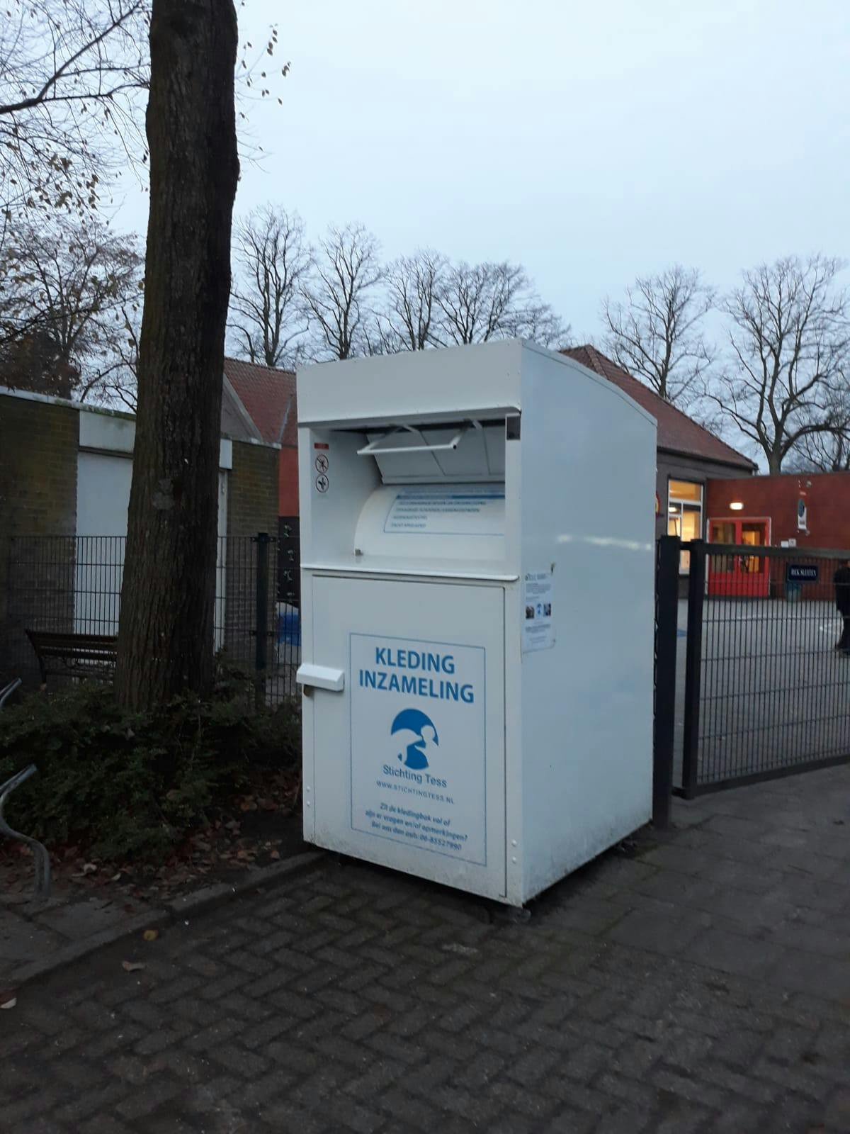 Gezocht: Nieuwe plek voor de kledingcontainer. | in berichten op ...