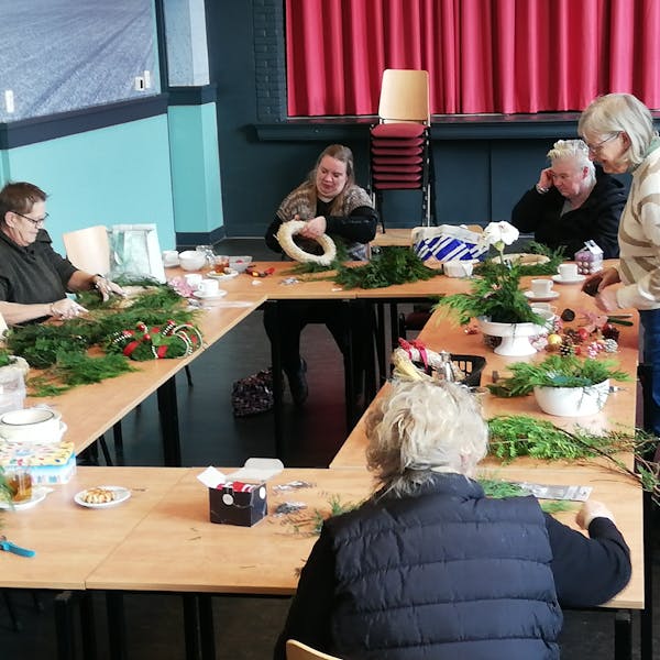 Dorpsbieb/huiskamer van Waterlandkerkje elke 2e donderdag van de maand, soms 3e donderdag van de maand (niet in dezelfde week als de damesbolling)
