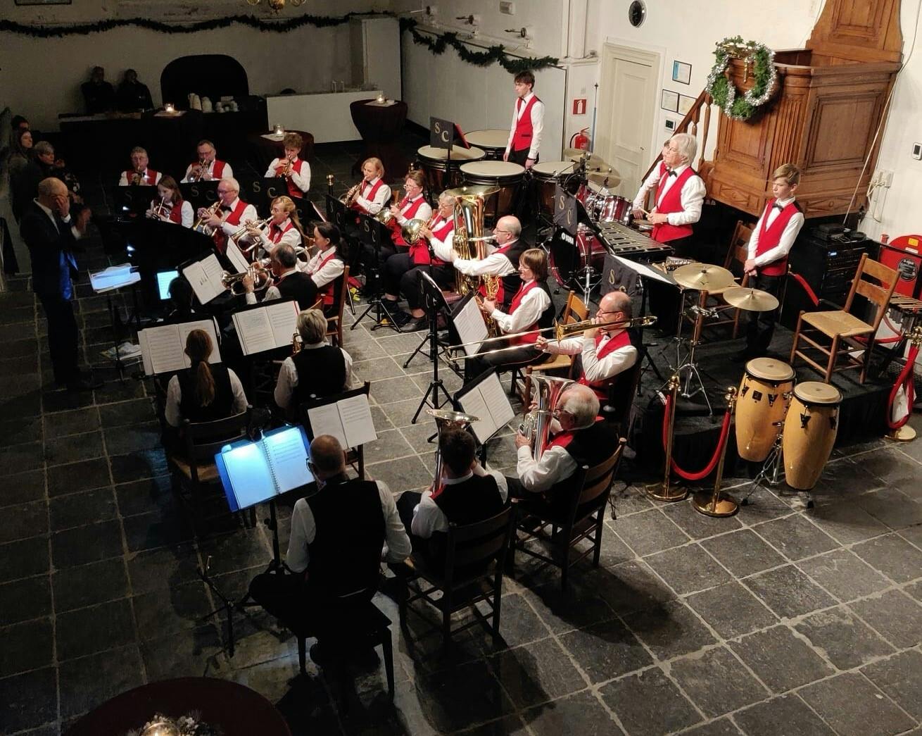 Vandaag zaterdag 16 maart 2024 "Sempre Cresendo" in "Stuifakkers" Rockanje