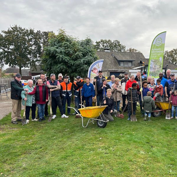 Tuinvergroeningsactie in Mill