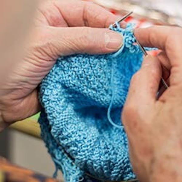 Breien en haken met gezelligheid in het Zilverhuus