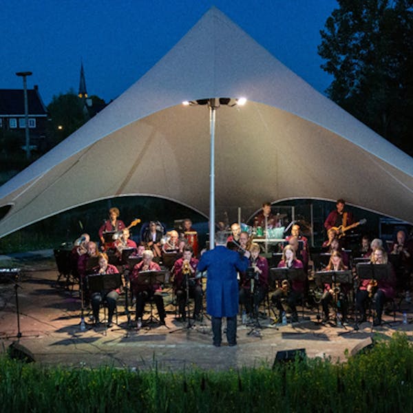 Summernight met het Metropeelorkest in Oploo