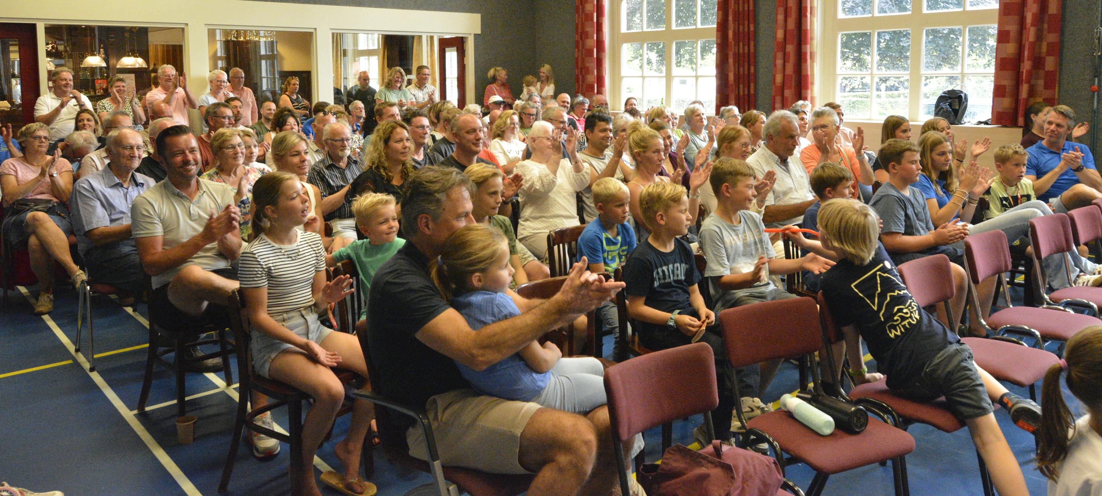 Doe mee op ons online dorpsplein!