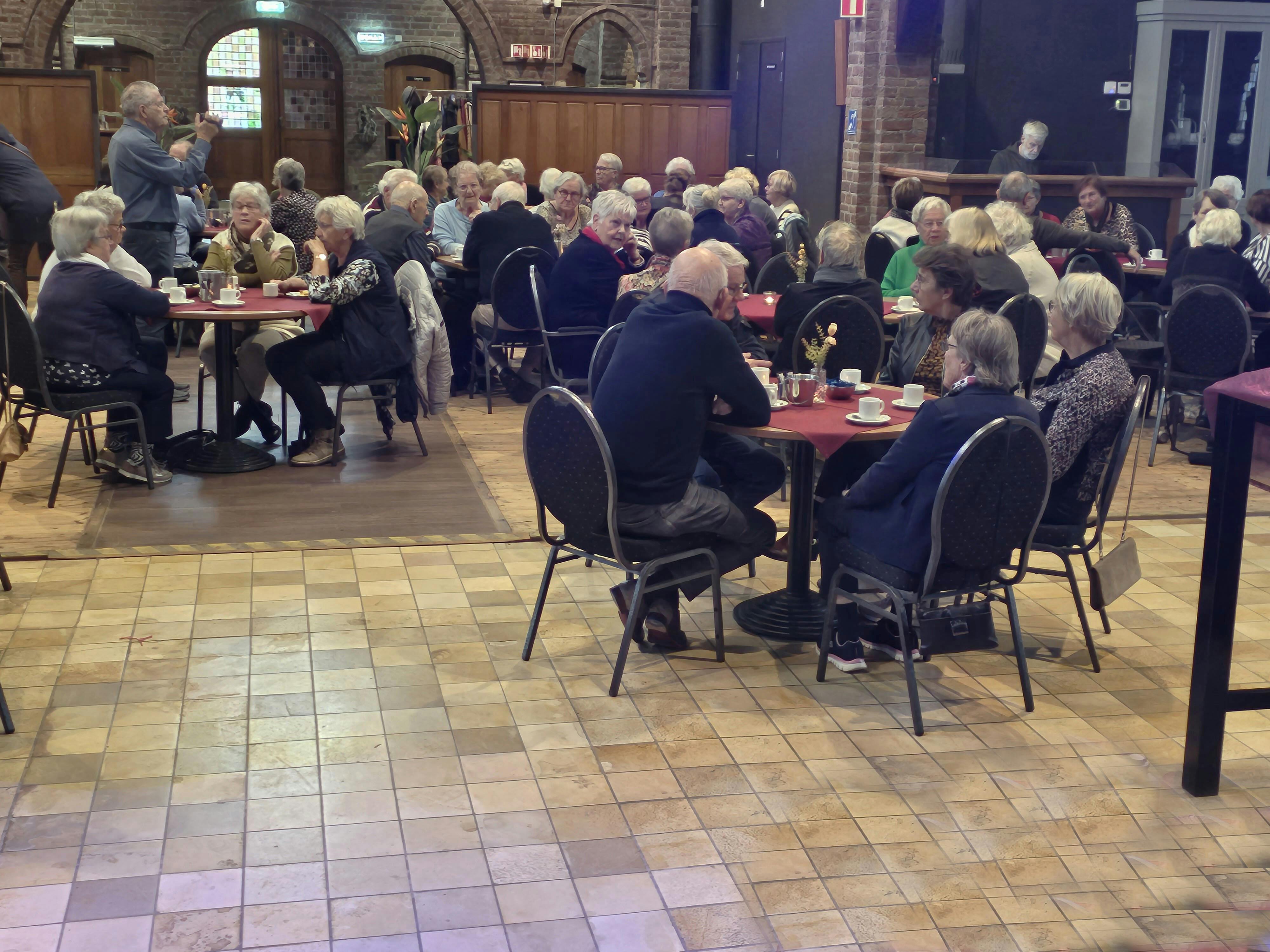 Koffiemorgen in de Zandse kerk