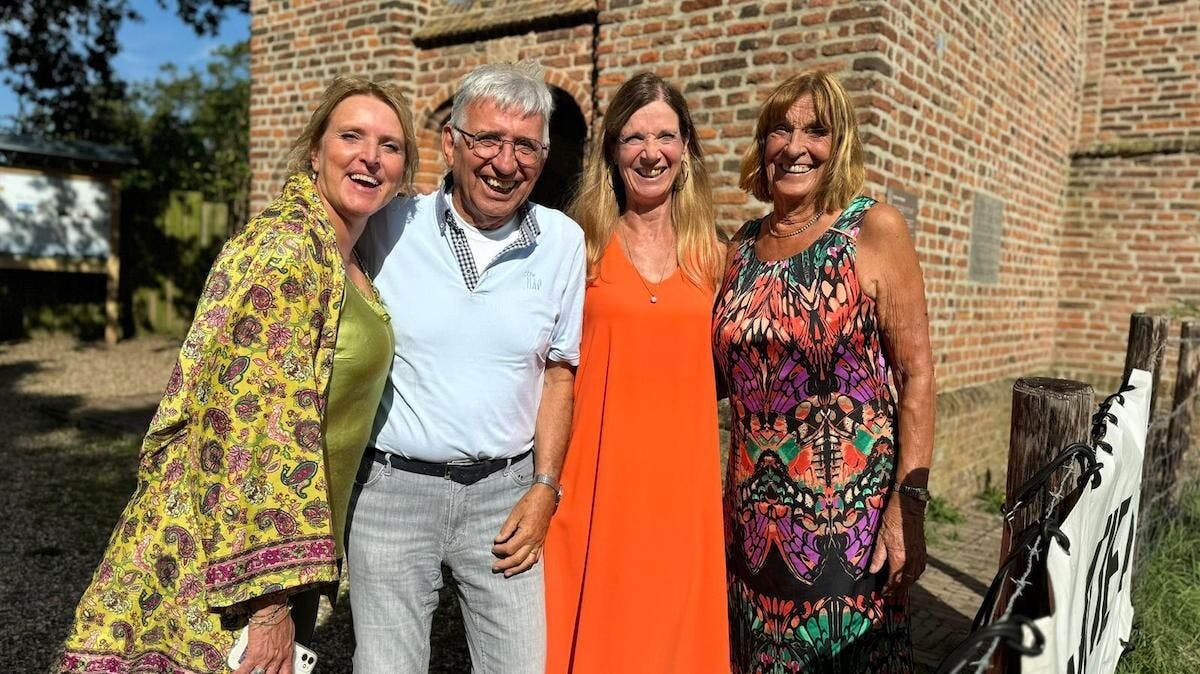 4 kunstenaars in in Kerkje van Persingen