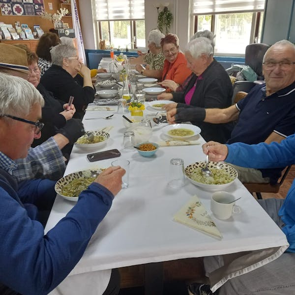 Ontmoet elkaar bij Ons Plekje