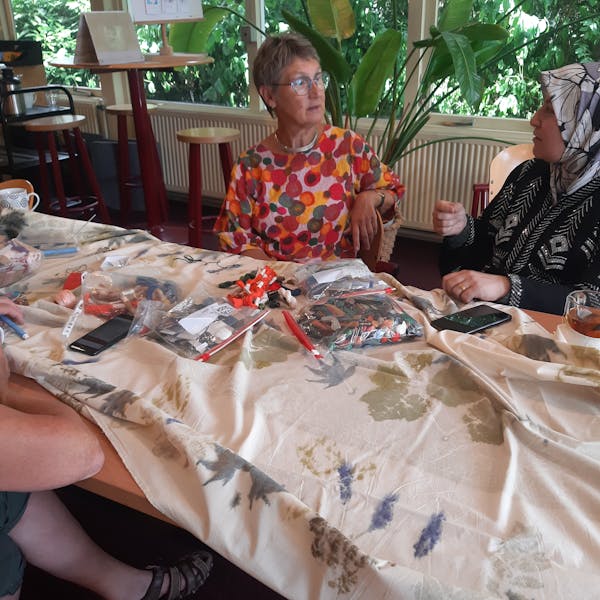 Maak verbinding met borduurkunst