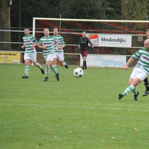 Seizoensopening Milheezer Boys: Een vliegende start voor jong en oud