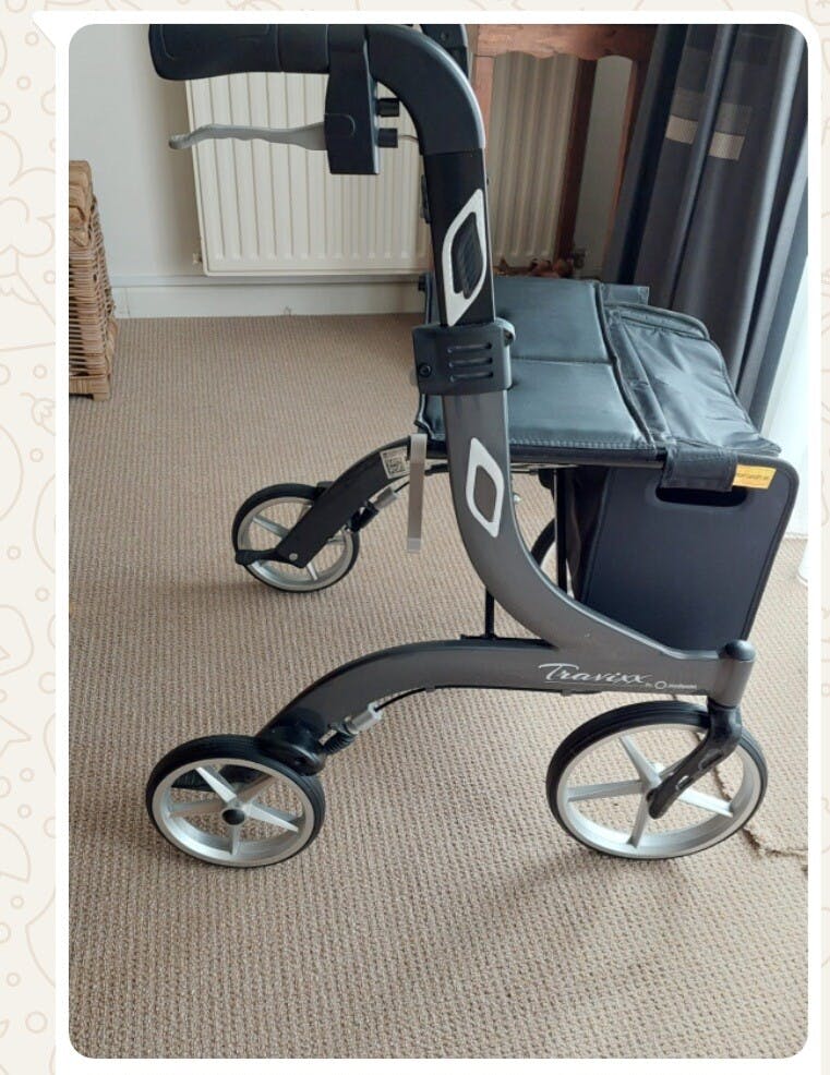 Rollator zoekt een nieuwe eigenaar!