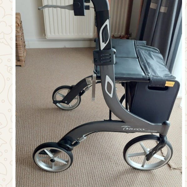 Rollator zoekt een nieuwe eigenaar!