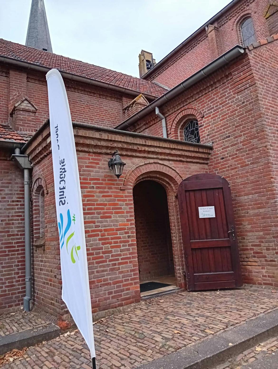 Eucharistieviering elke vrijdagochtend