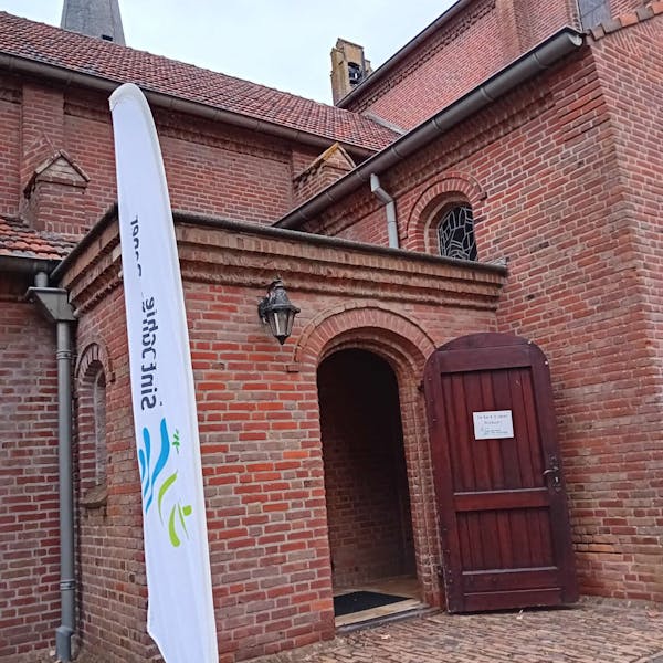 Eucharistieviering in de kleine kerk