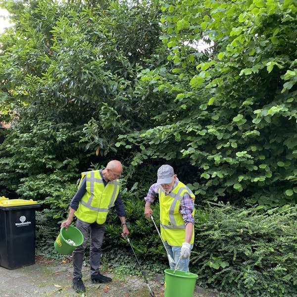 Zwerfafval opruimactie industrieterrein Nieuweweg