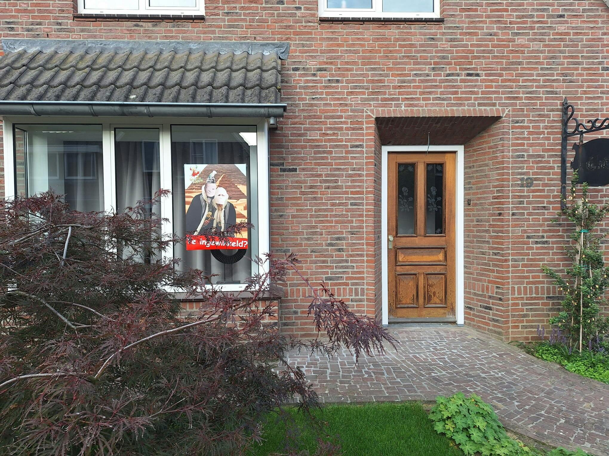 💚💛❤️  NIEUW PRINSENPAAR OF......                                              ......TE INGEWIKKELD? 🧻