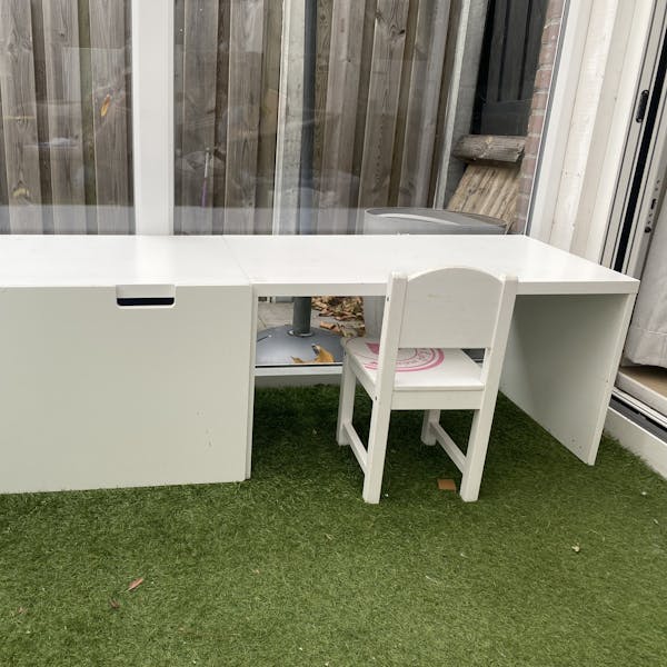 Kinderbureau + opberglade