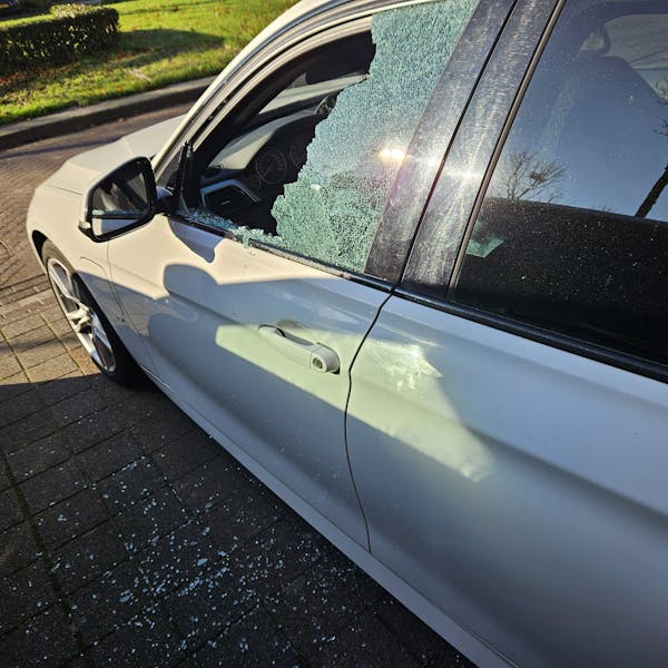 Auto-inbraak Valutaboulevard