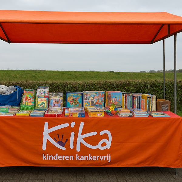 Kika-kraam aan de Maasdijk in Aalst – steun het goede doel!