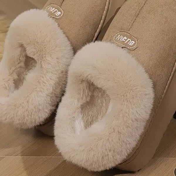 Nieuwe pantoffels maat 43/44