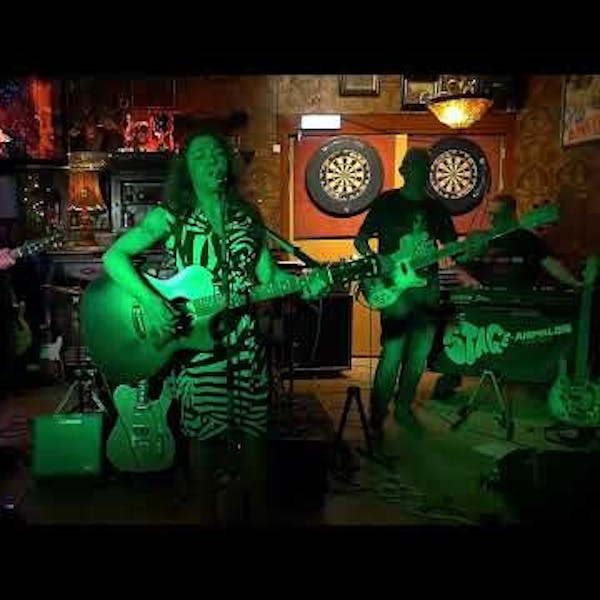 Cafe van Uhm Stage Animals.