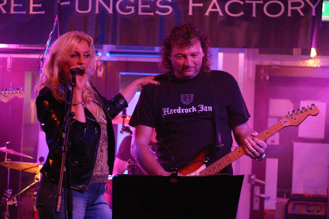 Acropolis Live met Free Fungus Factory