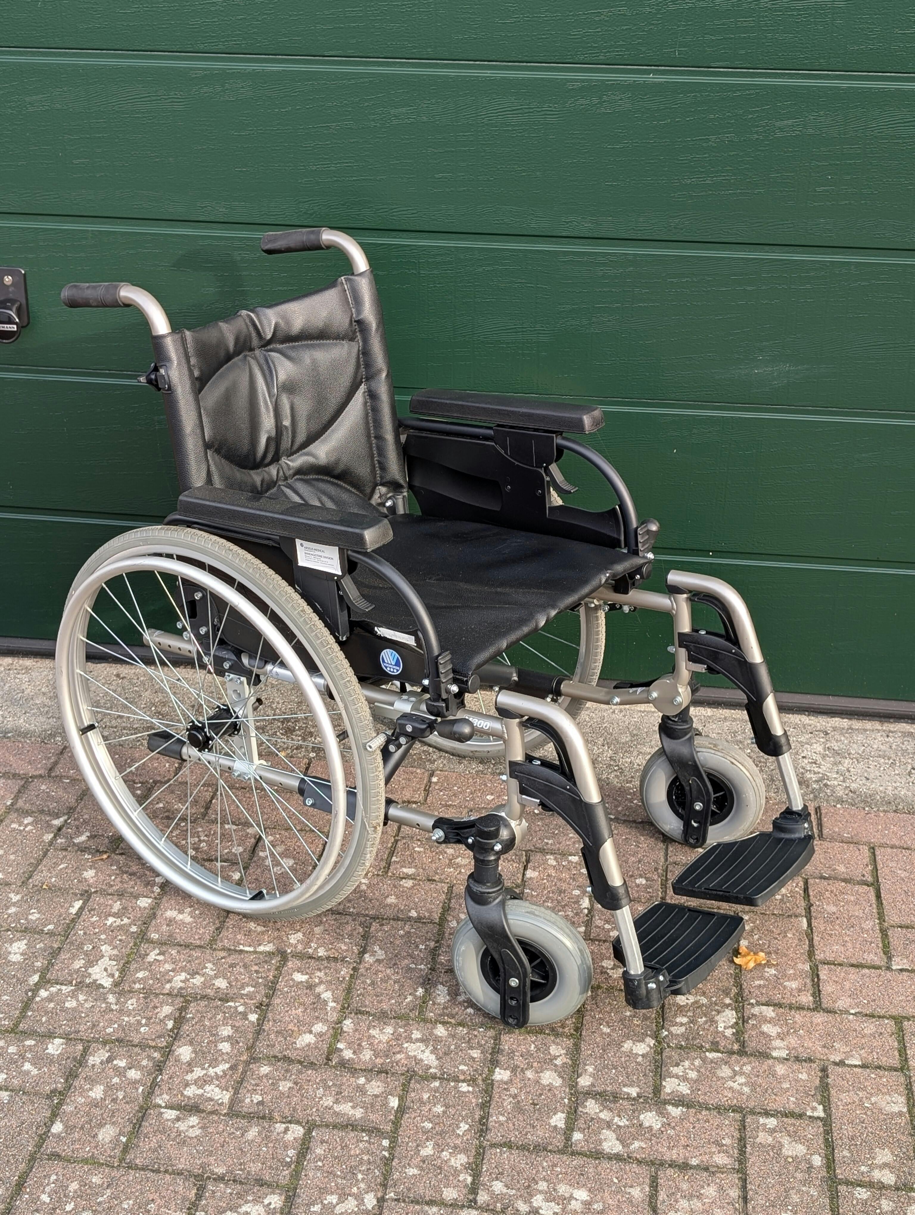 Vrijwel nieuwe rolstoel te koop 