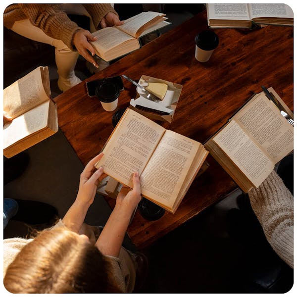 Kom lezen in stilte bij Silent Book Club