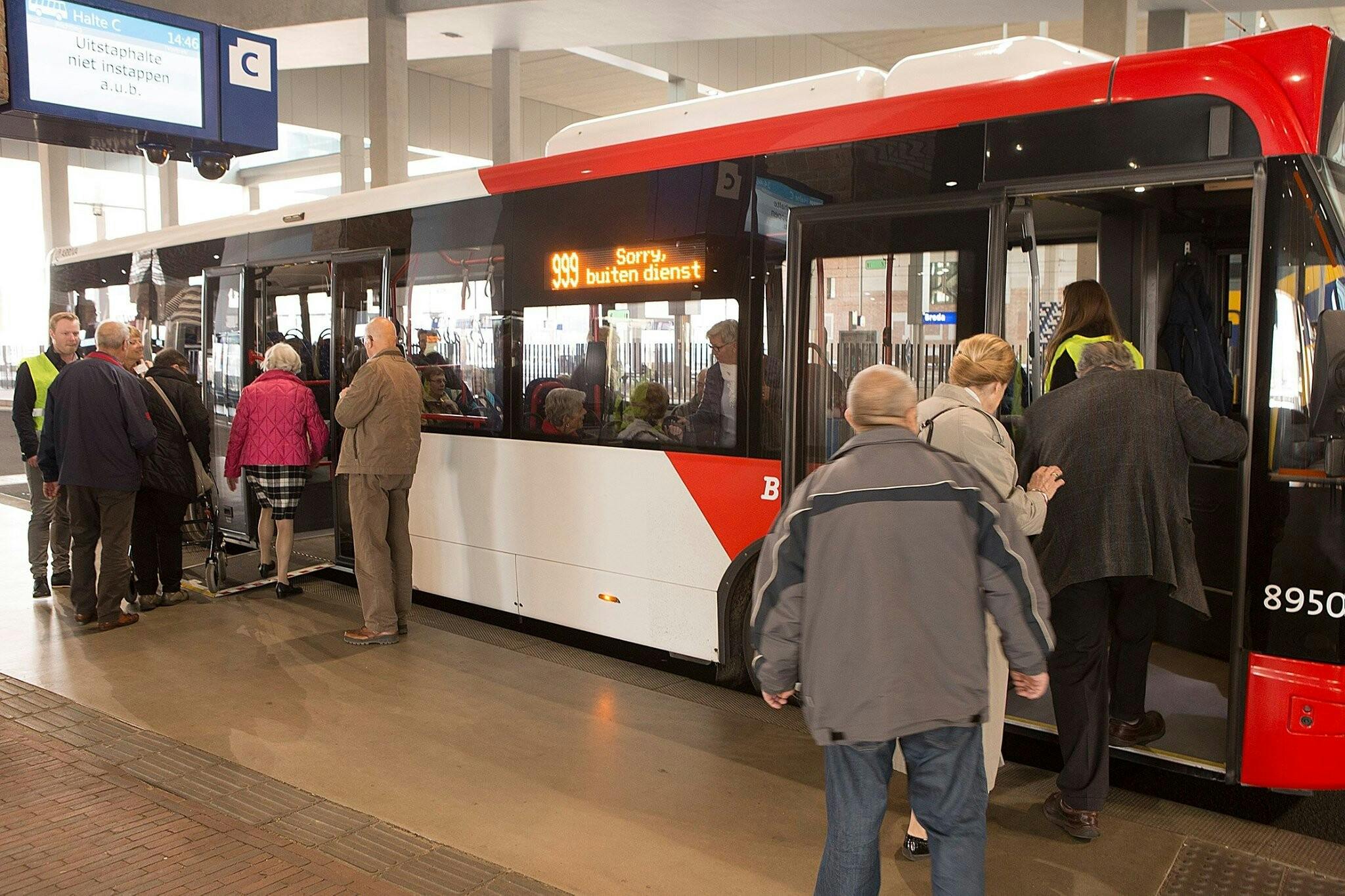 Maak iemand wegwijs in het OV!