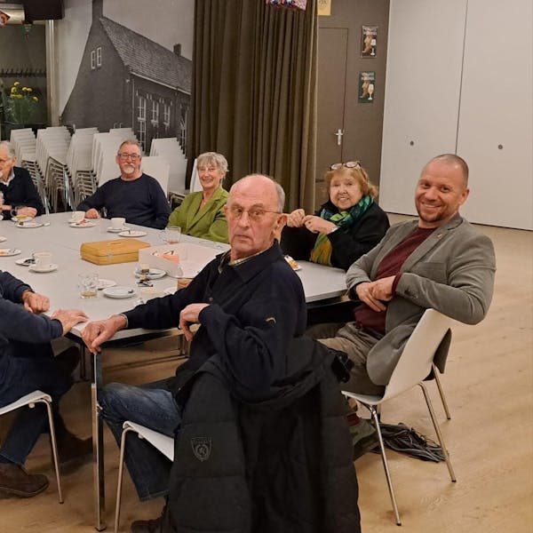 Vrijwilligers van de Galderse en Strijbeekse kapellen in het zonnetje!