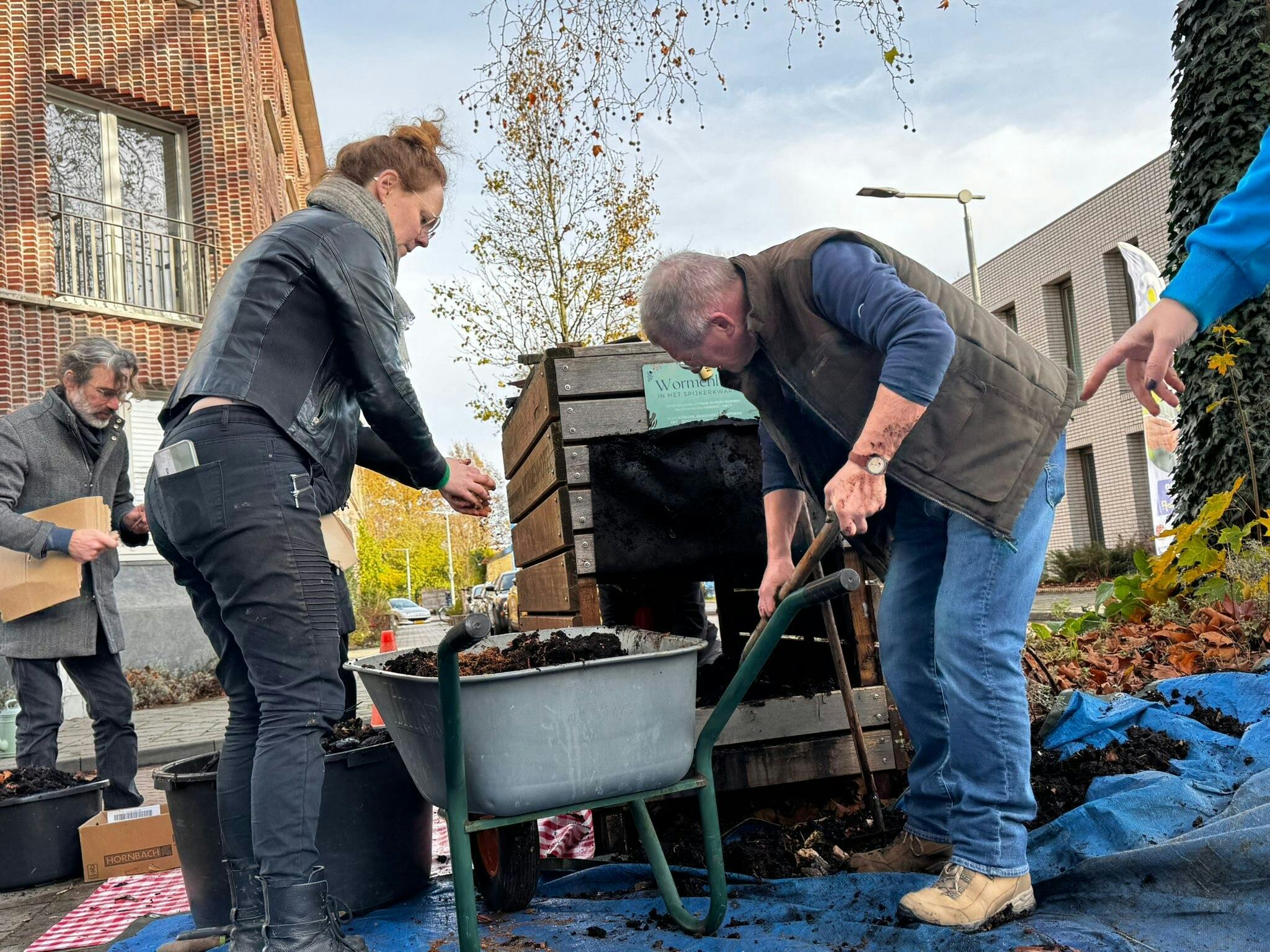 Een riante oogst, een bladvrije straat en vertroetelde boomspiegels!