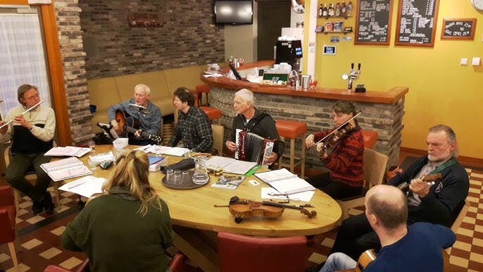 Ierse sessie door Green Galore in de Ark van Oost