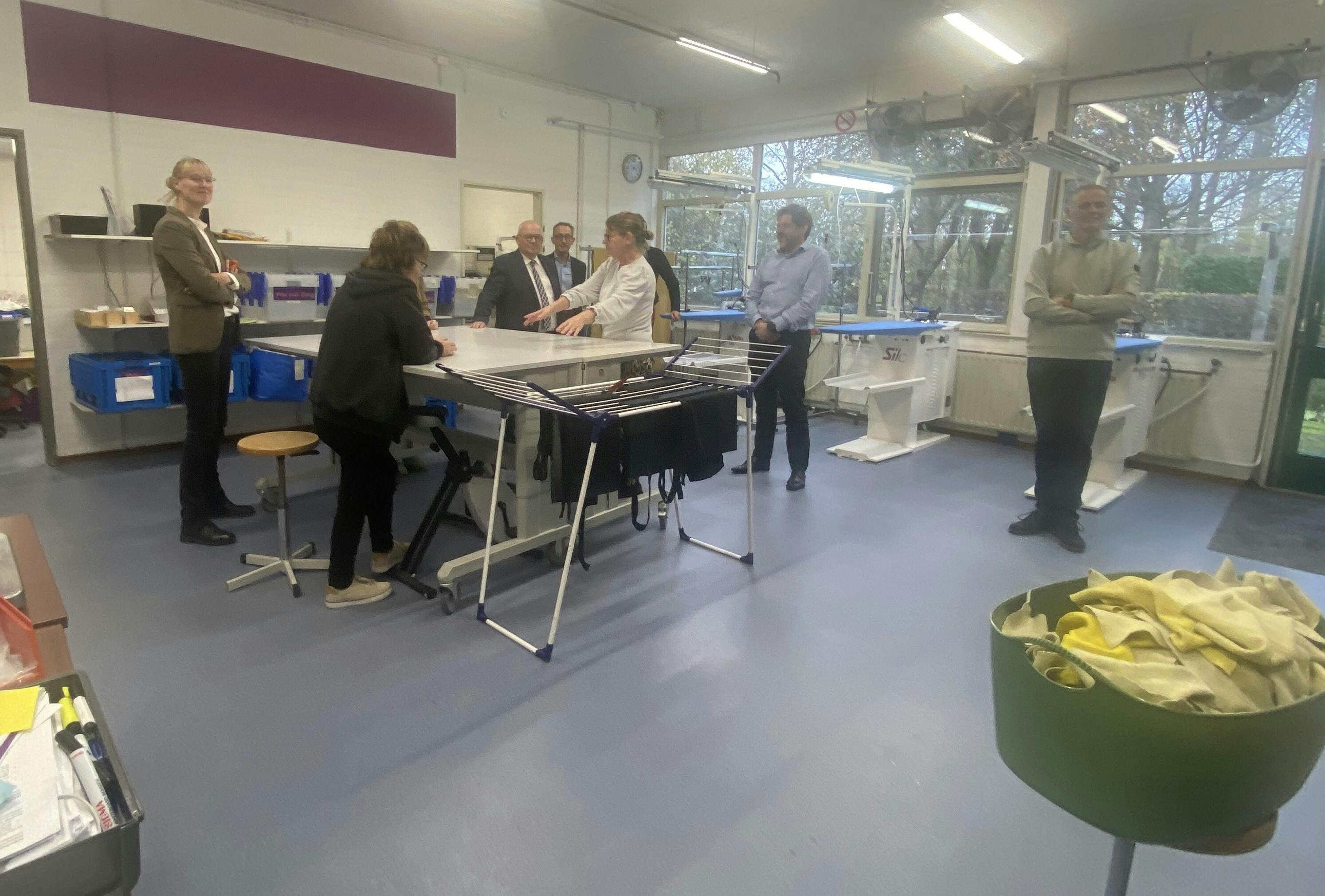 College van Doesburg op bezoek bij Philadelphia WEC Doesburg