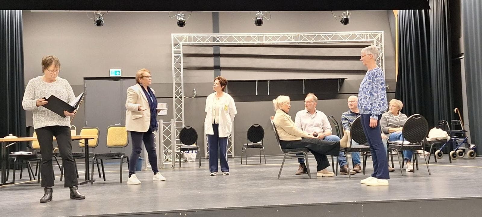 Toneelvereniging Hooge Mierde brengt Happy End