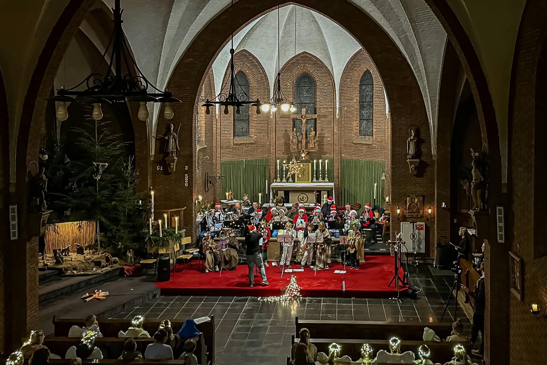 Lichtjestocht in Middelaar: een avond om te koesteren!
