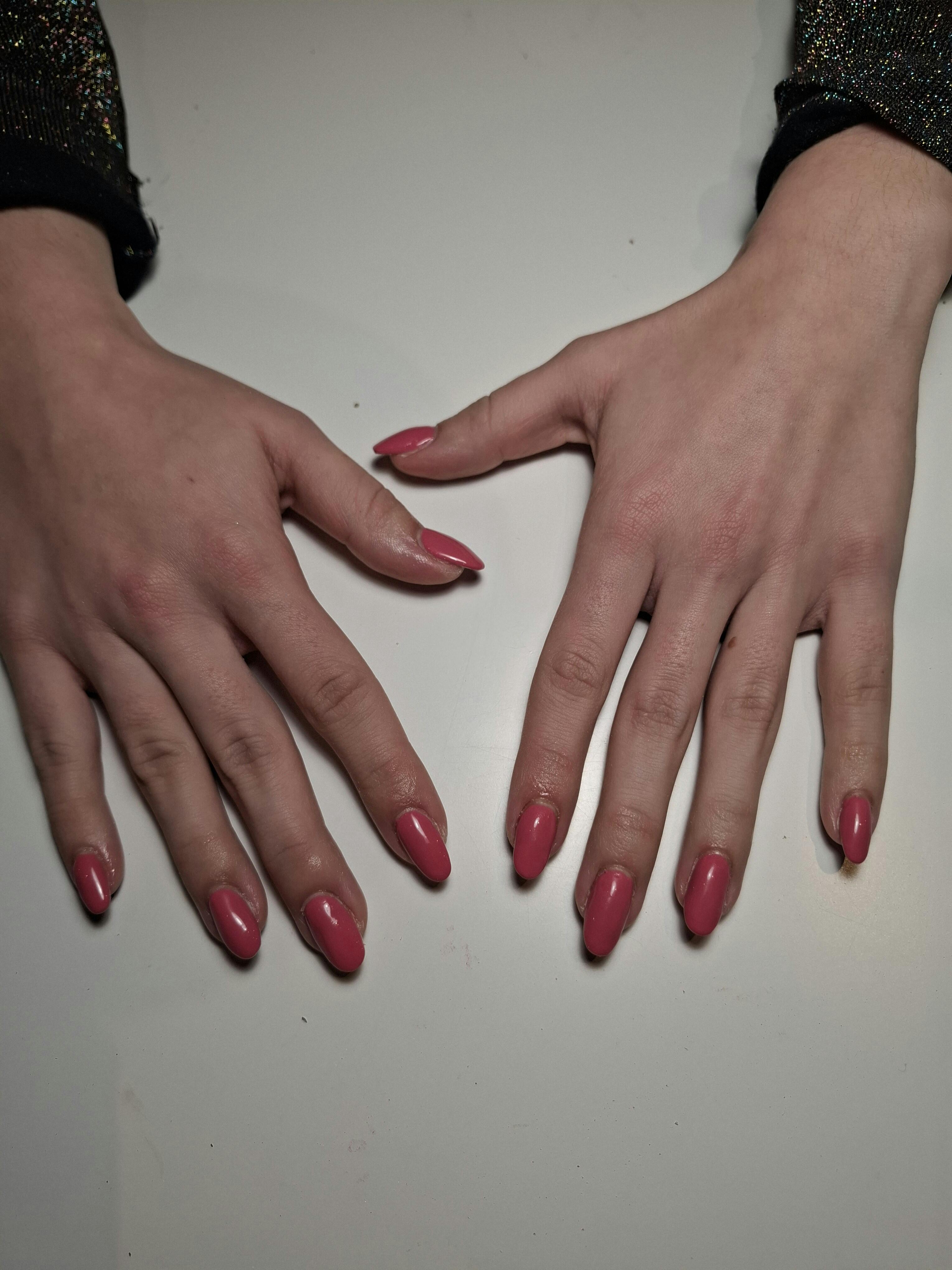 Op zoek naar modellen voor acryl nagels!