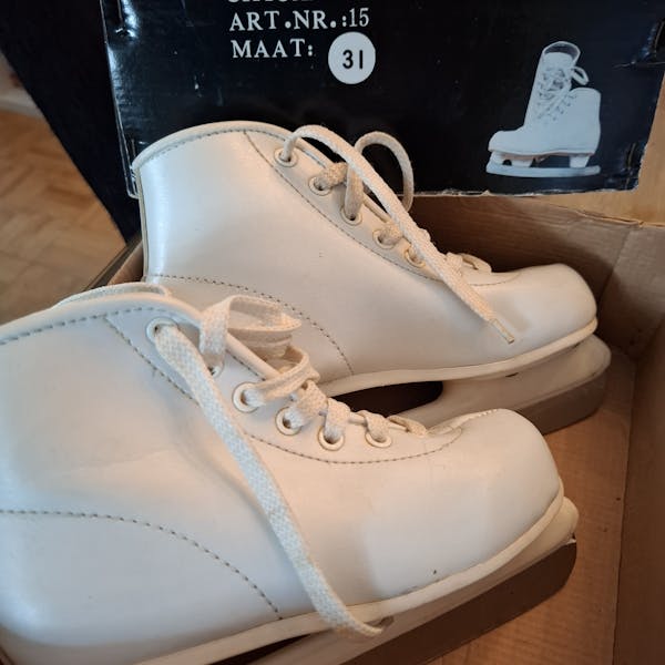 Kunstschaatsjes mt.31