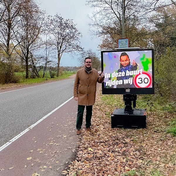 Tijdelijk snelheidsscherm op de Ringbaan moet verkeersveiligheid verbeteren