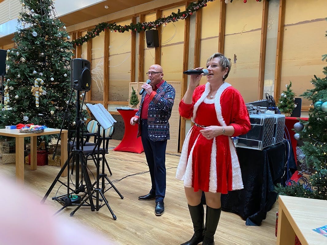 19 december Kerstbingoshow in sfeervol “Stuifakkers”