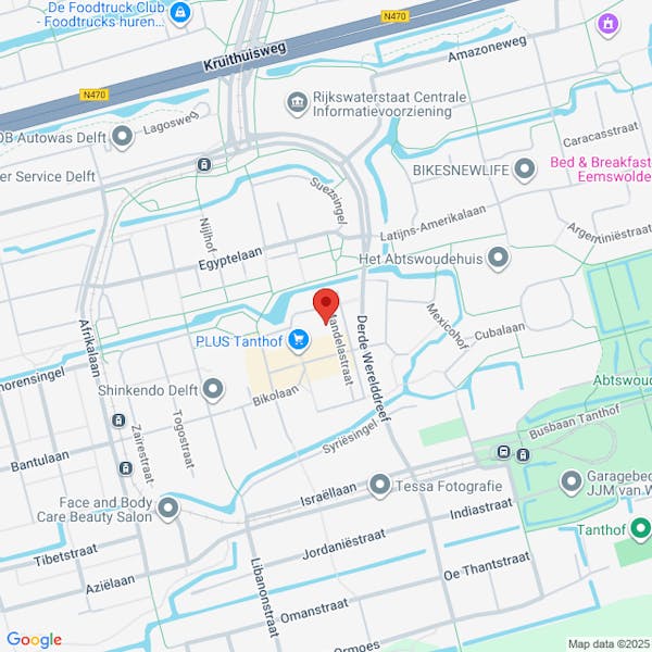 Verwijderen voor een zwarte bromfiets/microcar ter hoogte van Mandelastraat 26 te Delft