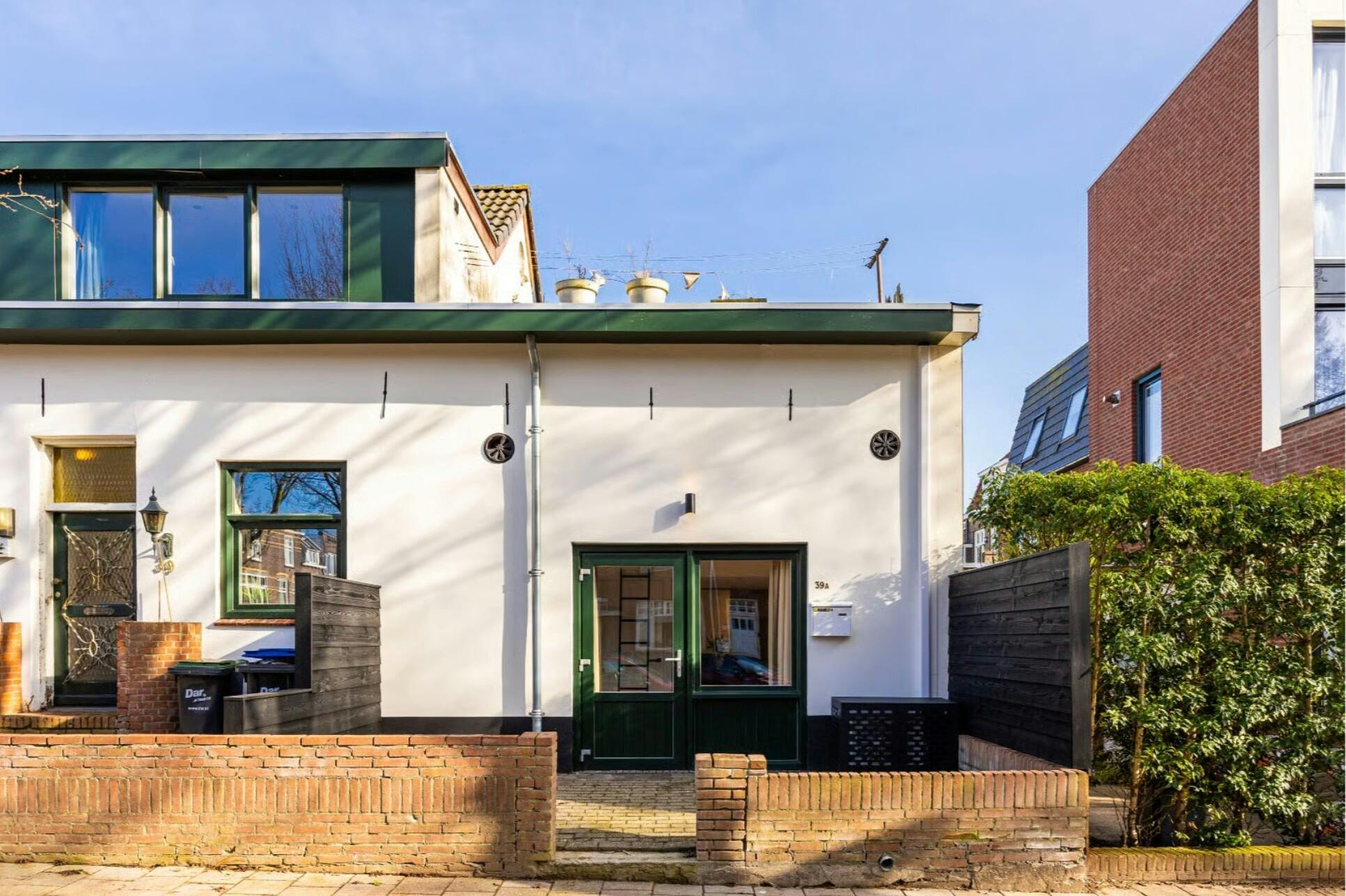 Kleinste huis van Nederland staat in de Frans Halsstraat in Oost