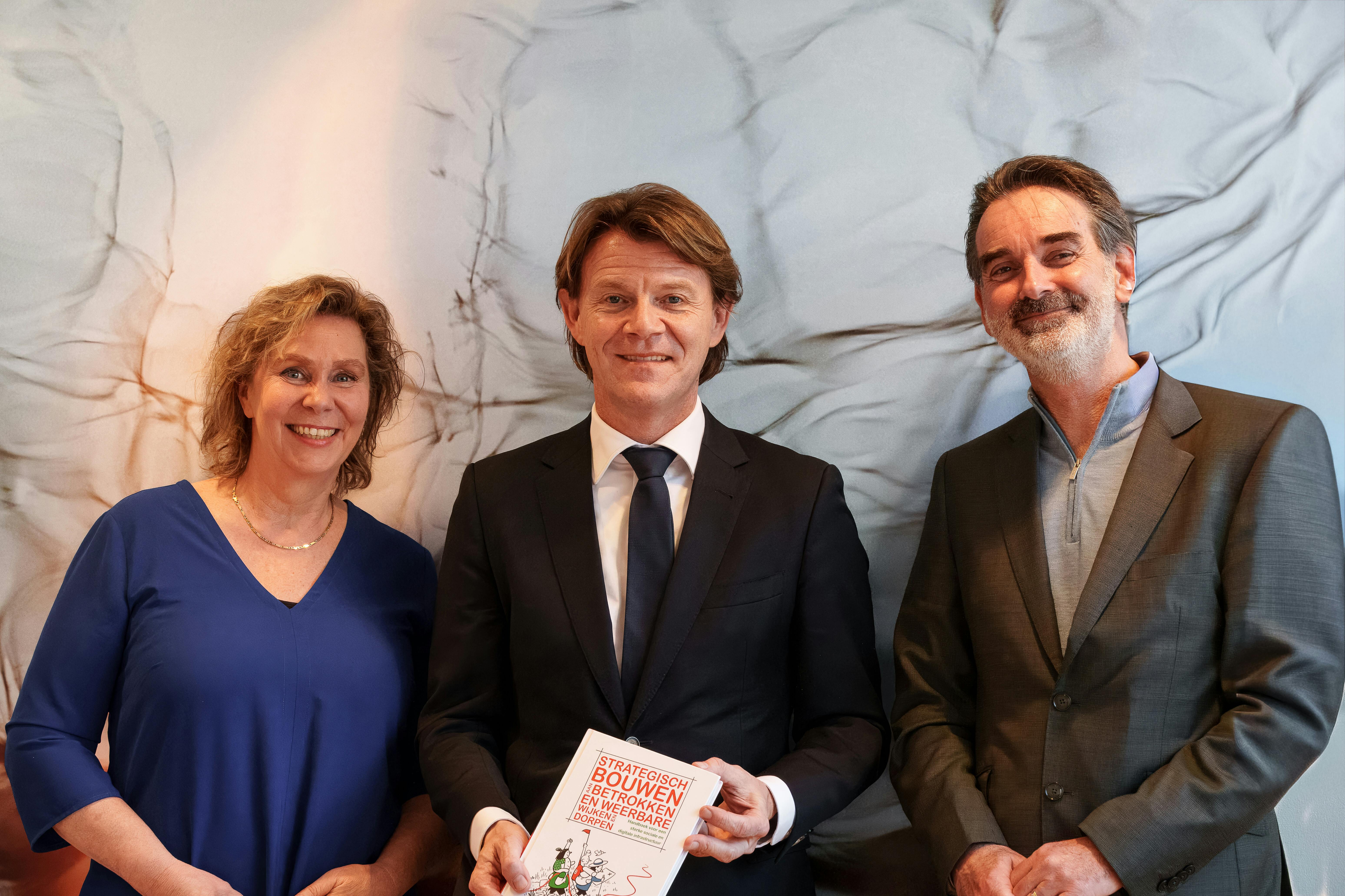 Bestel nu ons boek: Strategisch bouwen aan betrokken en weerbare wijken en dorpen!