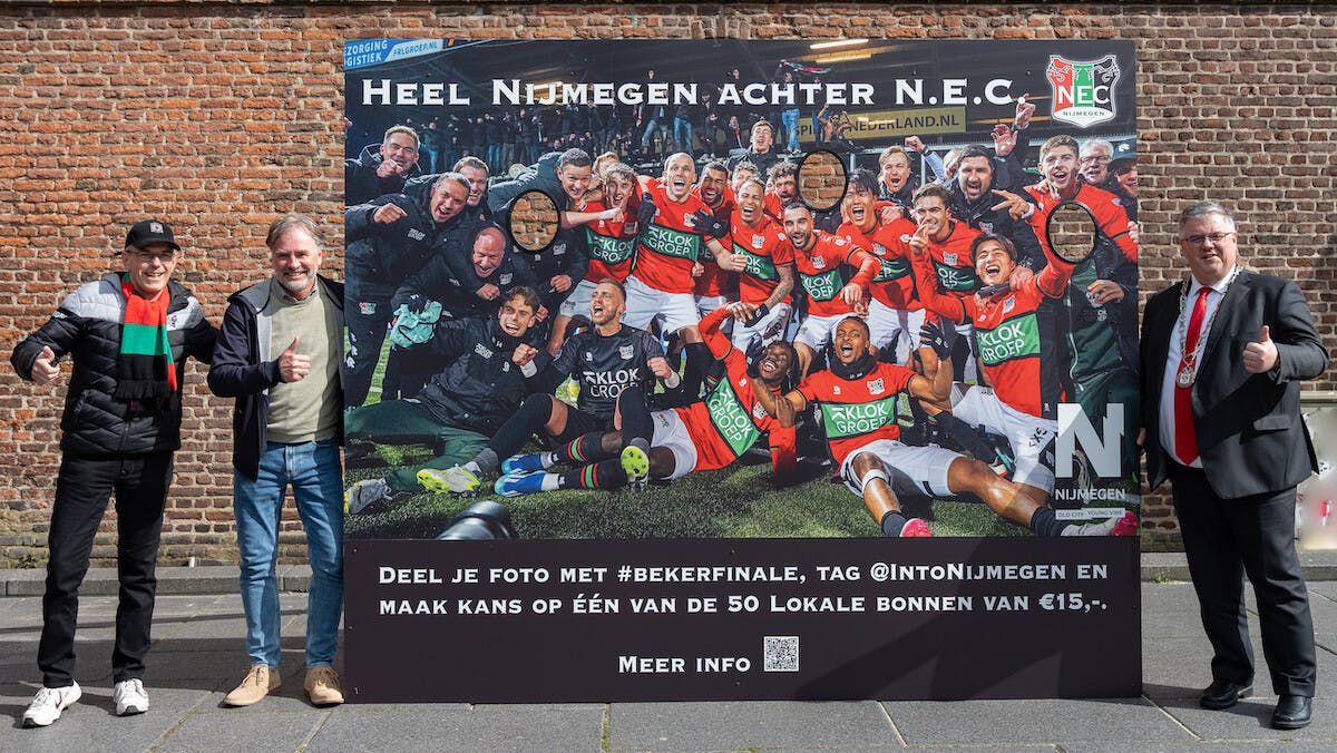 Onthulling NEC-fotobord: ga ermee op de foto en doe mee aan de Win-actie!