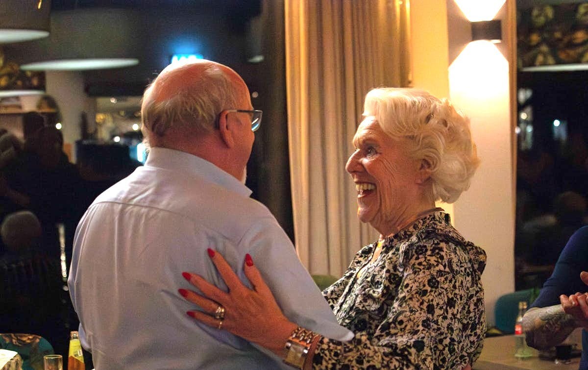 Geniet van een sprankelende avond!