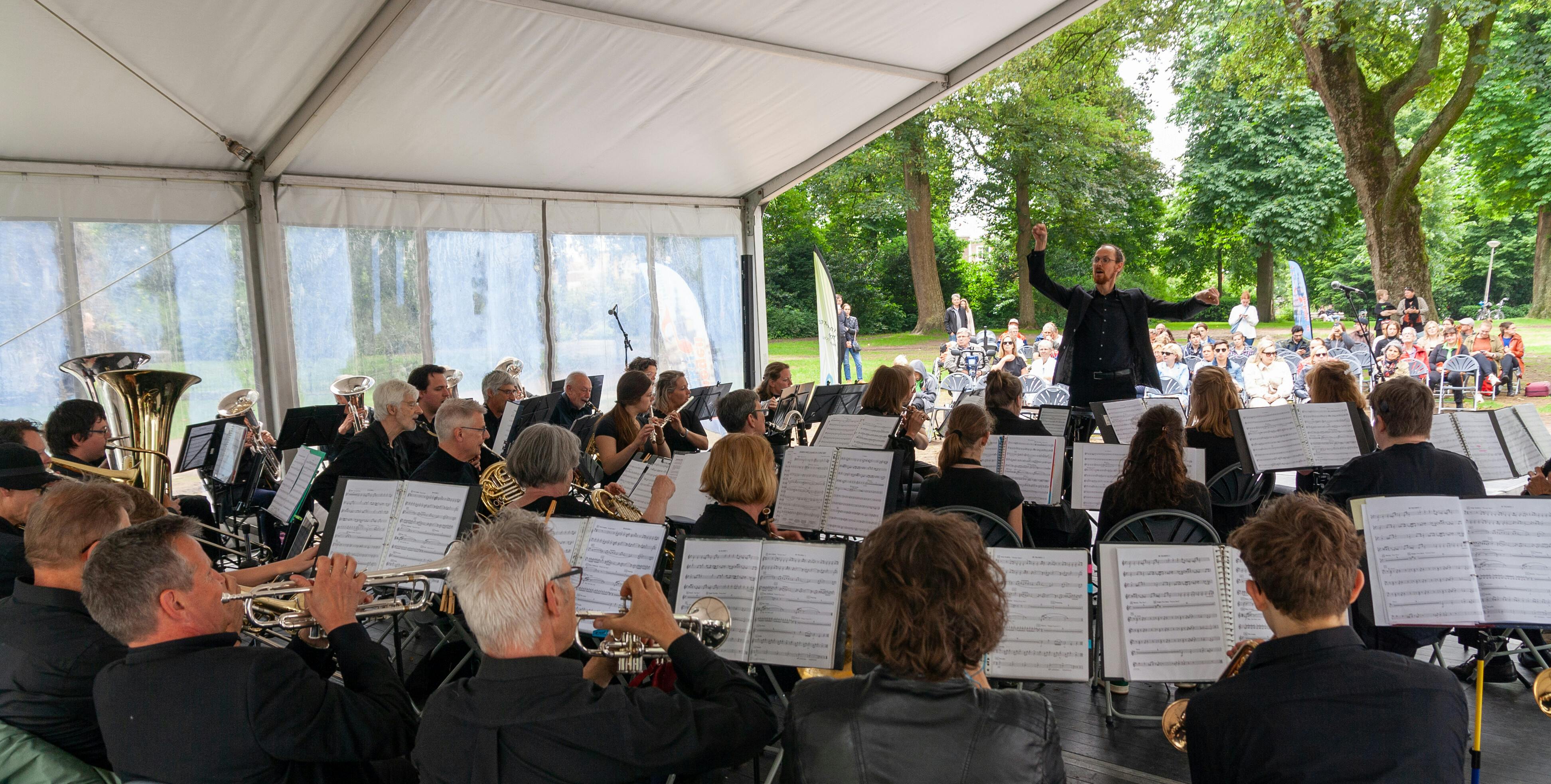 Nieuw Zomerorkest in Nijmegen brengt musici samen onder leiding van Jeroen Geurts