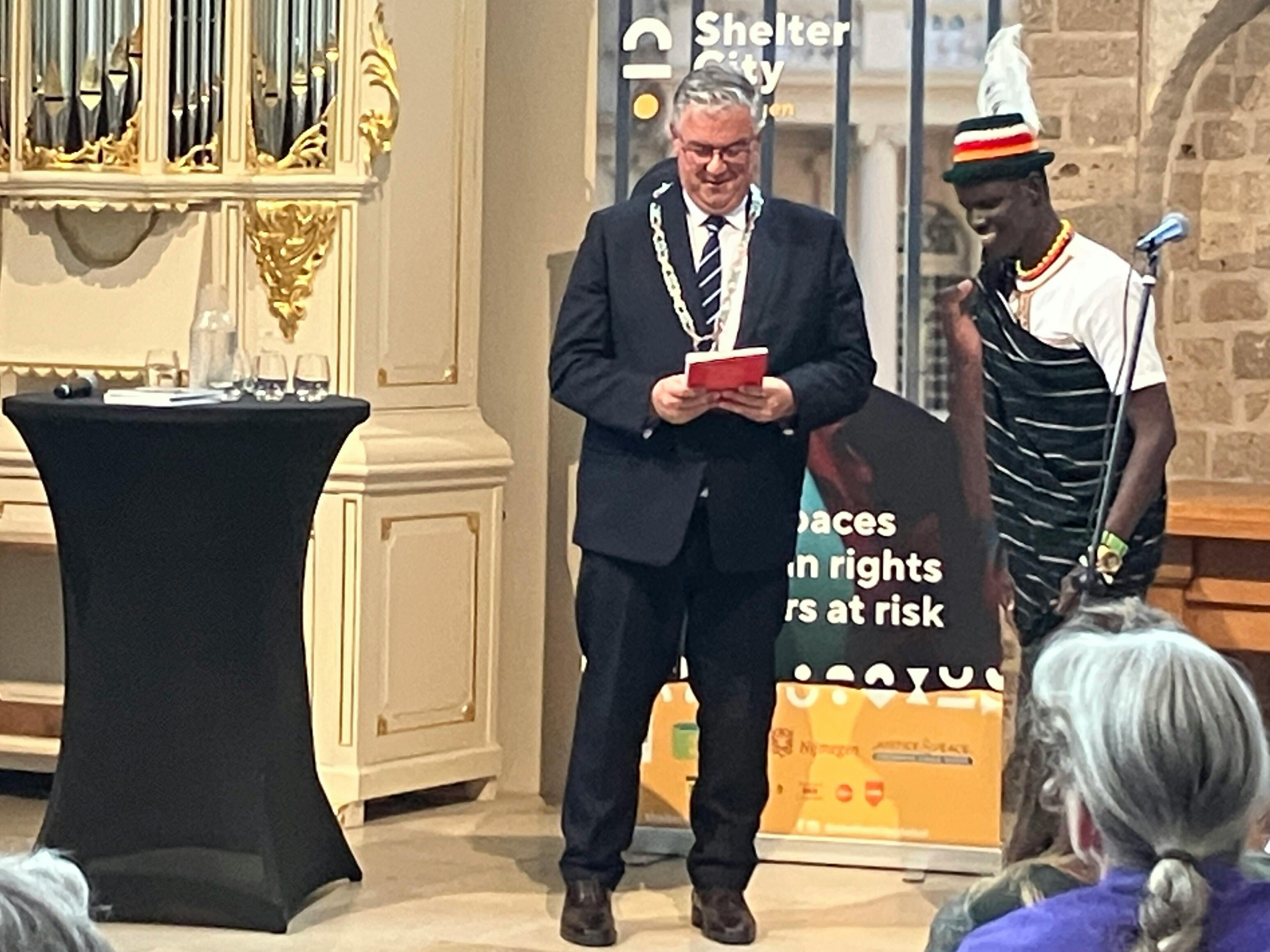 Presentatie jubileumboek Shelter City Nijmegen